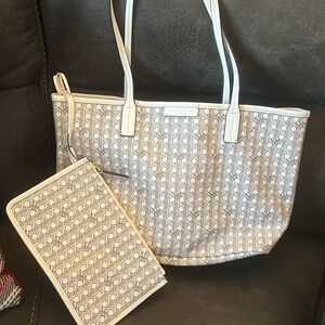 Tory Burch tote comes with clutch